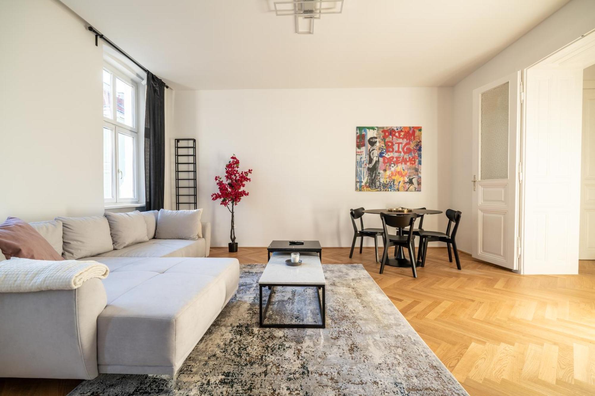 Rochus Stylish Apartment *